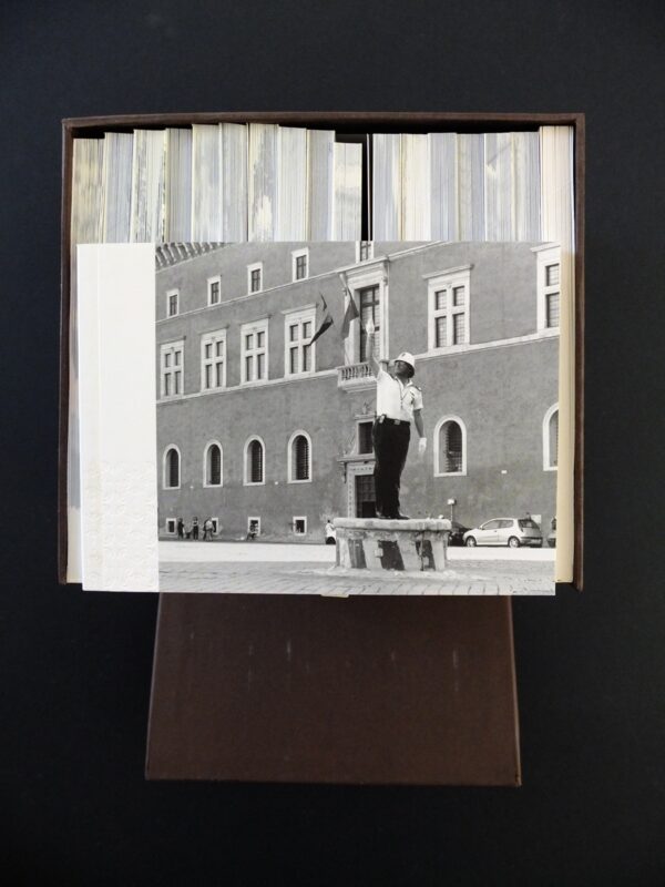 Erwitt-6-small Elliott Erwitt, Flip-o-Rama (18 flip books)